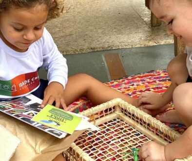 Biblioteca da floresta para escola